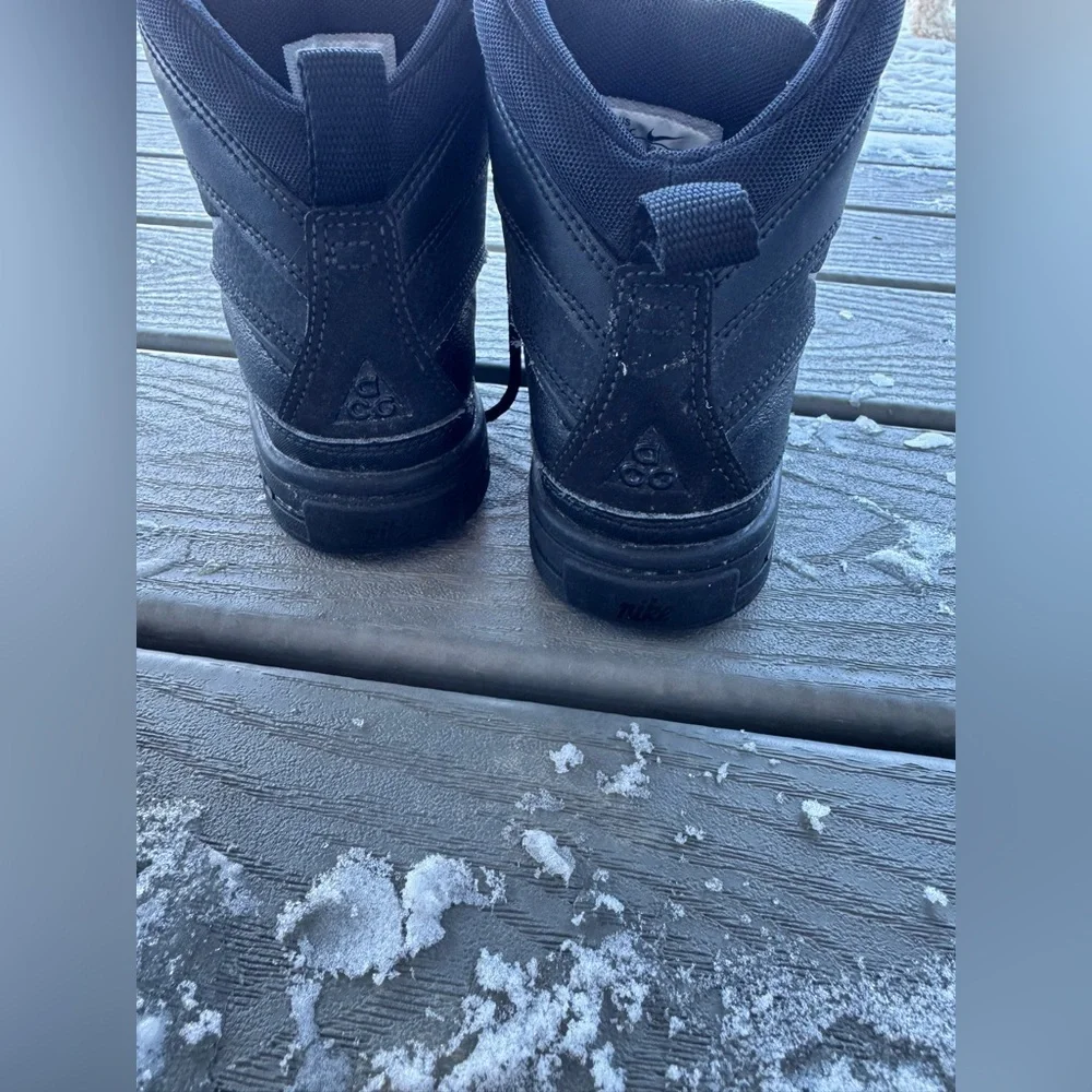 Nike ACG Youth Winter Boots Black Size 12C – Waterproof Cold Weather Boots